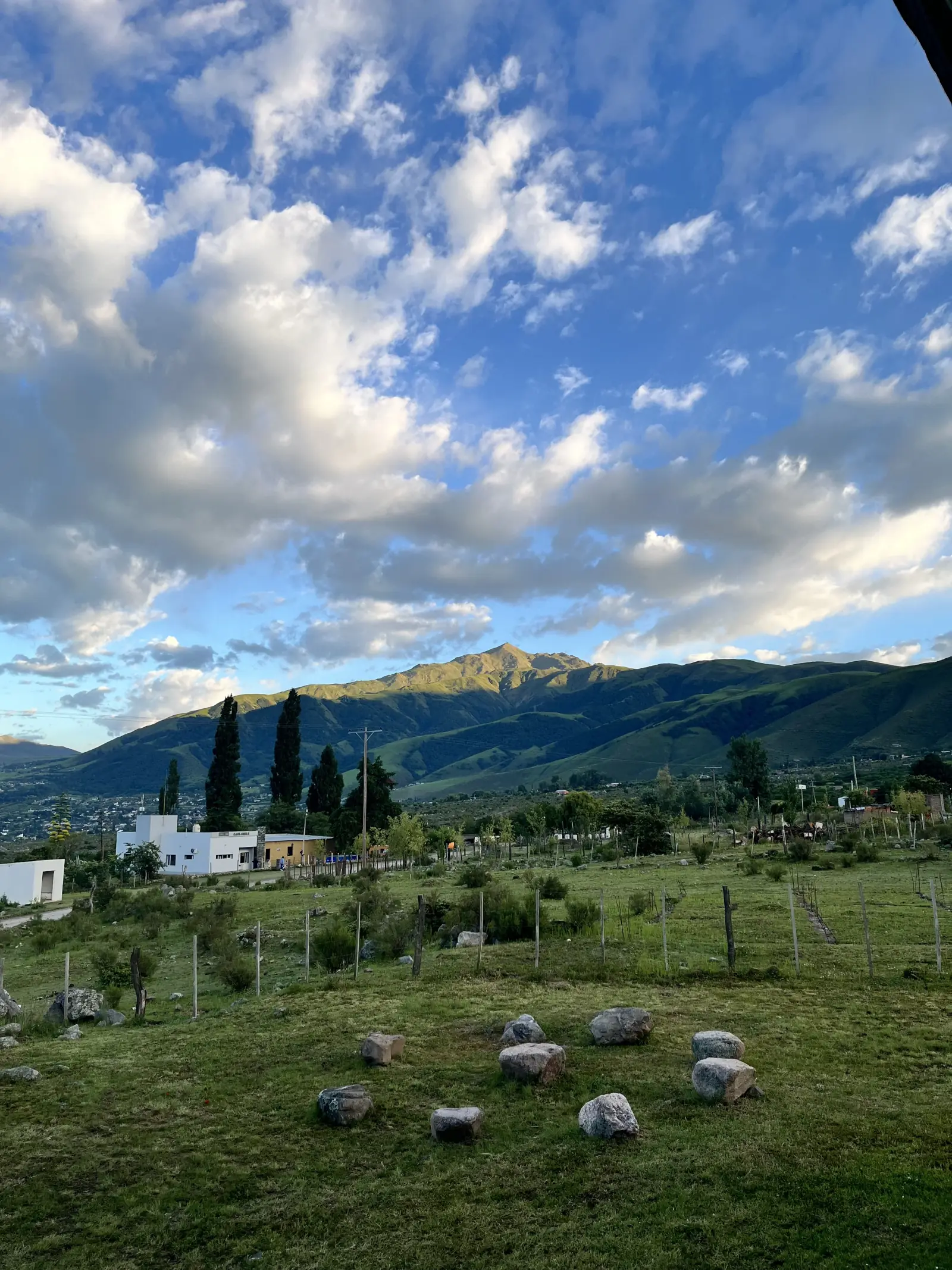 Atardecer sobre los cerros
